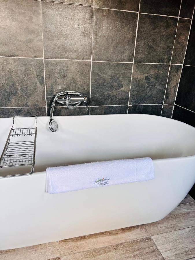 Signature Boutique Guesthouse Маун Экстерьер фото
