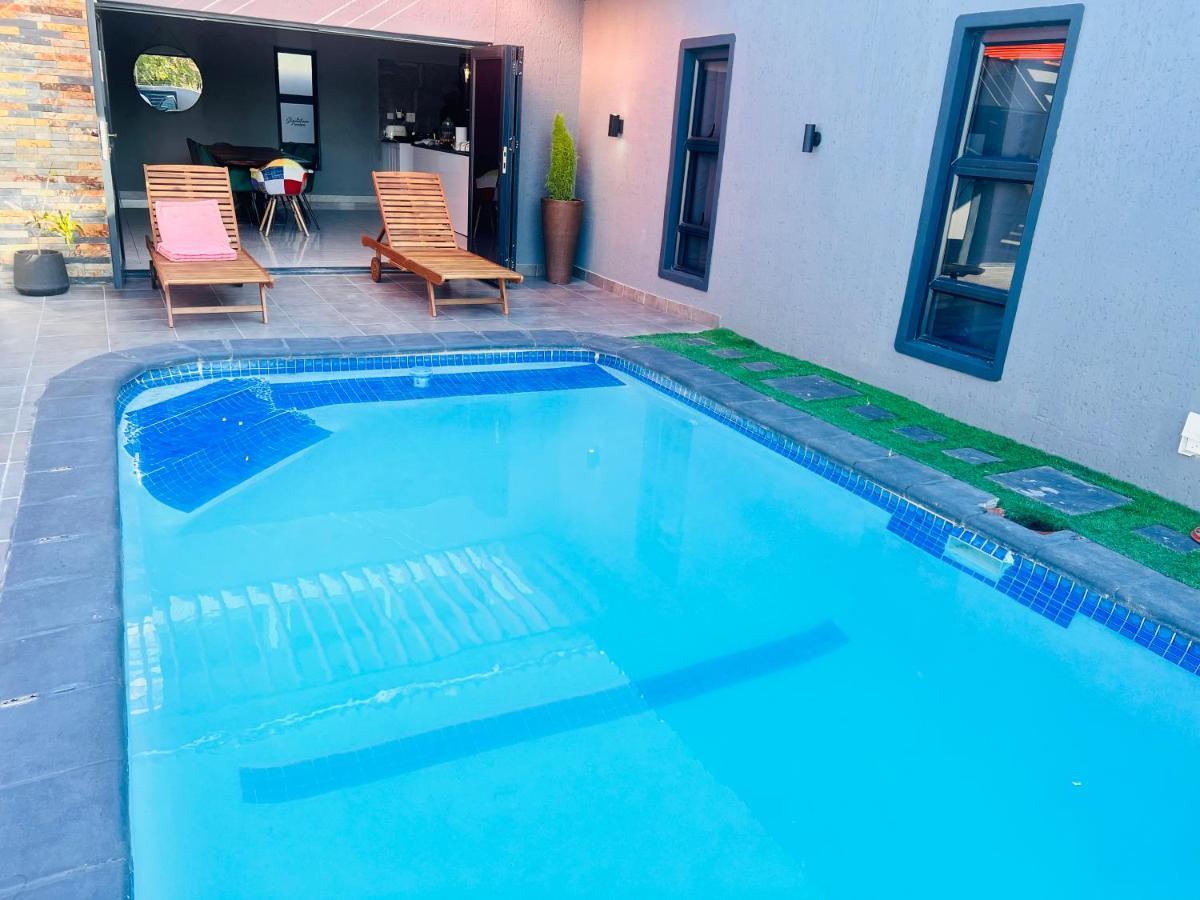 Signature Boutique Guesthouse Маун Экстерьер фото